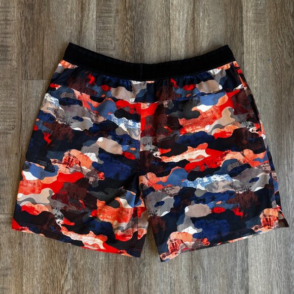 Fabletics The Fundamental Shorts - size Large - Picture 2 of 2